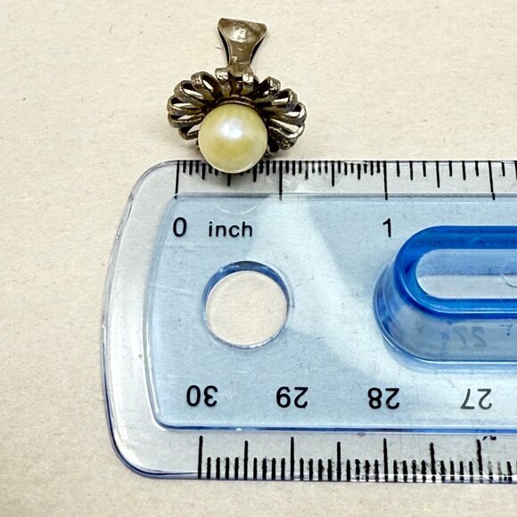 Vintage Starburst Earrings Imitation Pearl Silver-Tone Clip On‎ Retro Classic - Picture 5 of 9